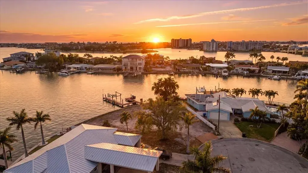 Property for sale at 7998 1ST AVENUE S, ST PETERSBURG, FL, 33707