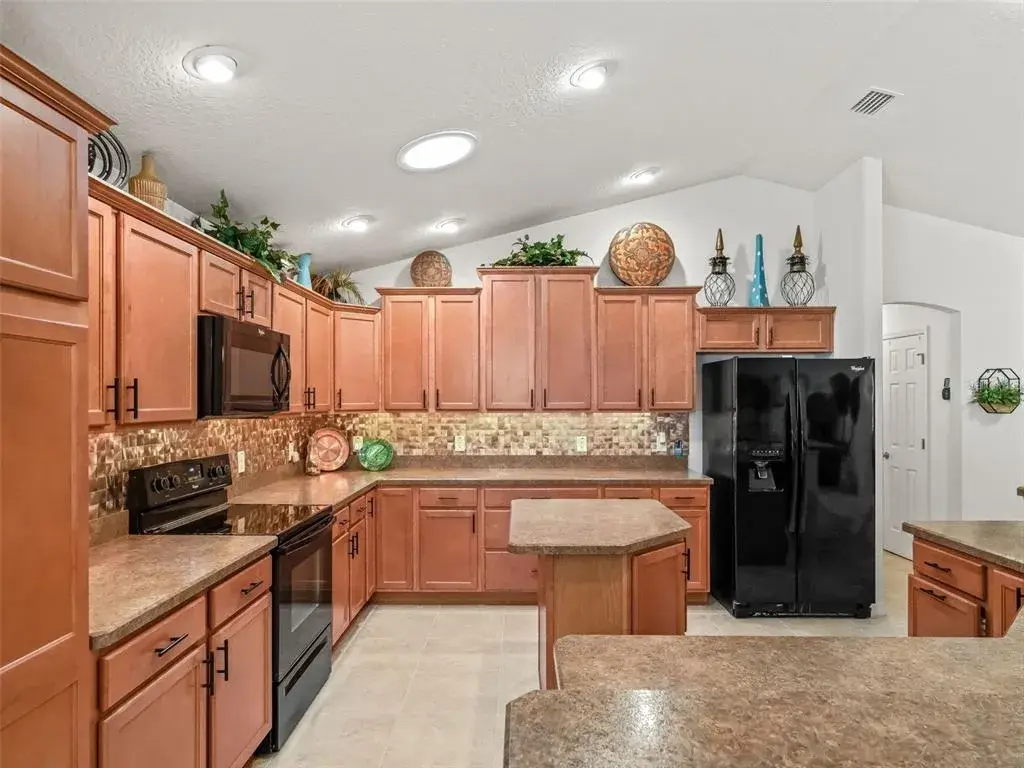 Property for sale at 3698 ROBERTSON WAY, THE VILLAGES, FL, 32163