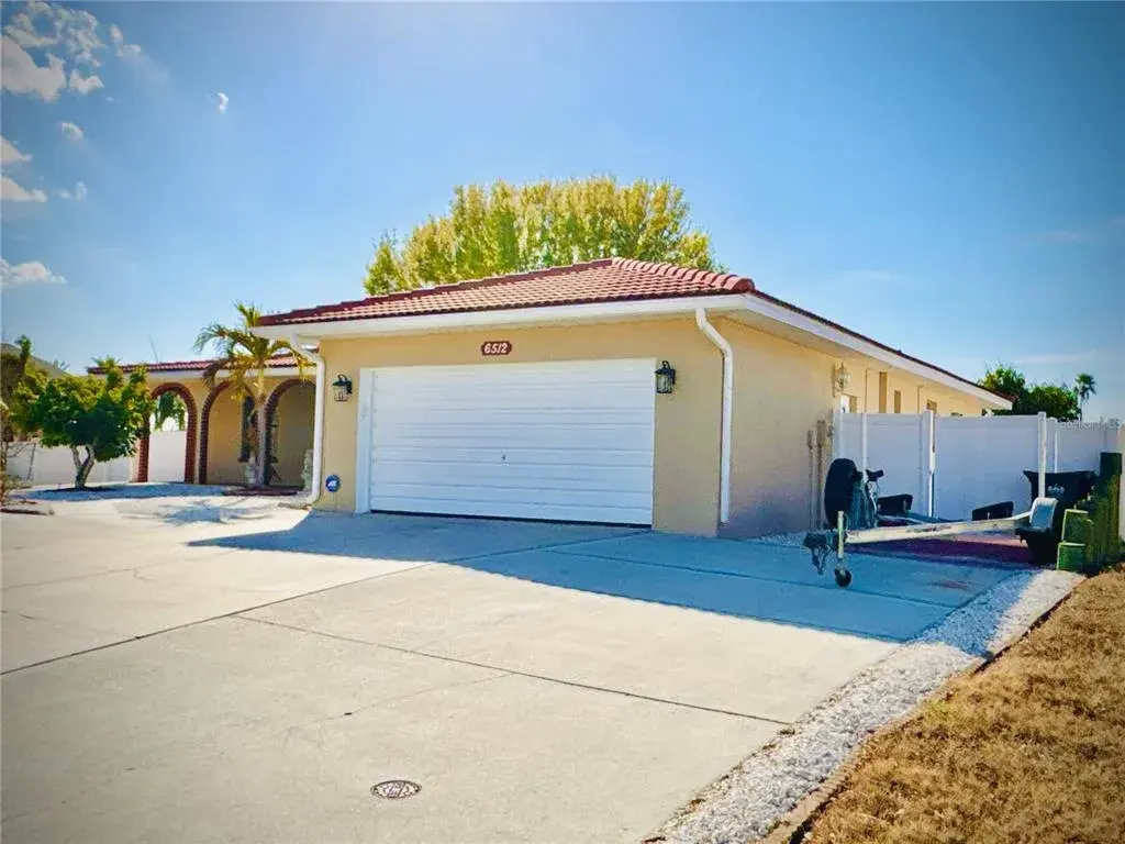 Property for sale at 6512 MANILA PALM WAY, APOLLO BEACH, FL, 33572