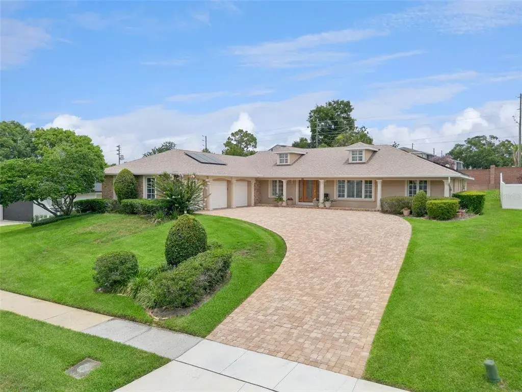 Property for sale at 220 ROLLINGWOOD TRAIL, ALTAMONTE SPRINGS, FL, 32714