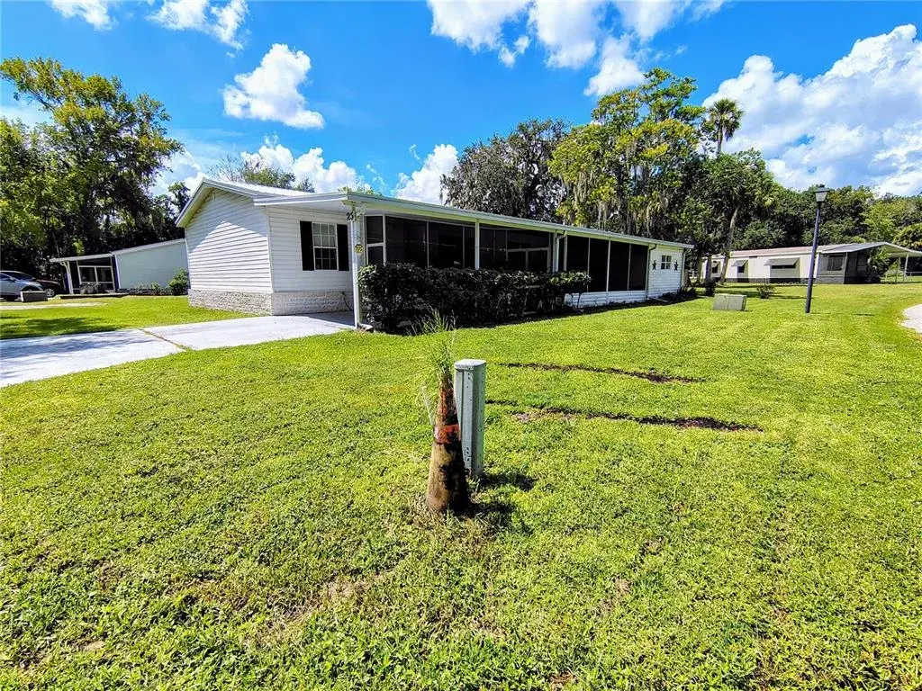 Property for sale at 25 CANAL WAY, LAKE PANASOFFKEE, FL, 33538