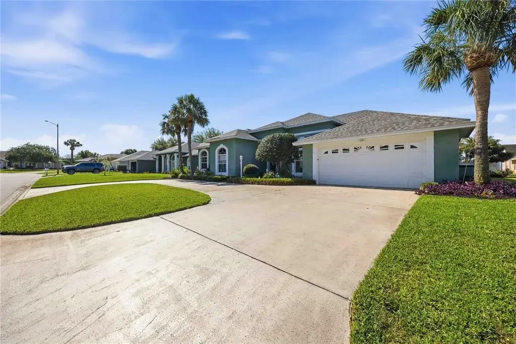 Property for sale at 355 RUBY LAKE LOOP, WINTER HAVEN, FL, 33884
