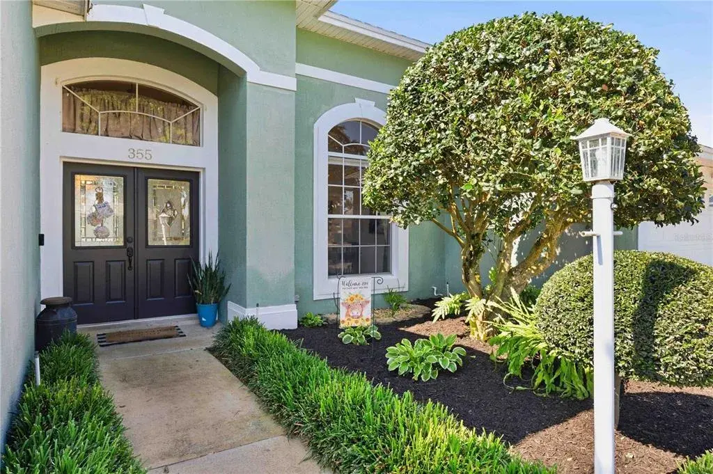Property for sale at 355 RUBY LAKE LOOP, WINTER HAVEN, FL, 33884