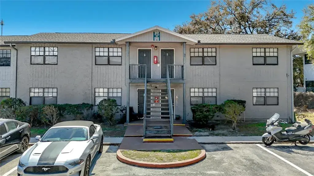 Property for sale at 201 PINE VIOLET COURT UNIT 201, TAMPA, FL, 33612