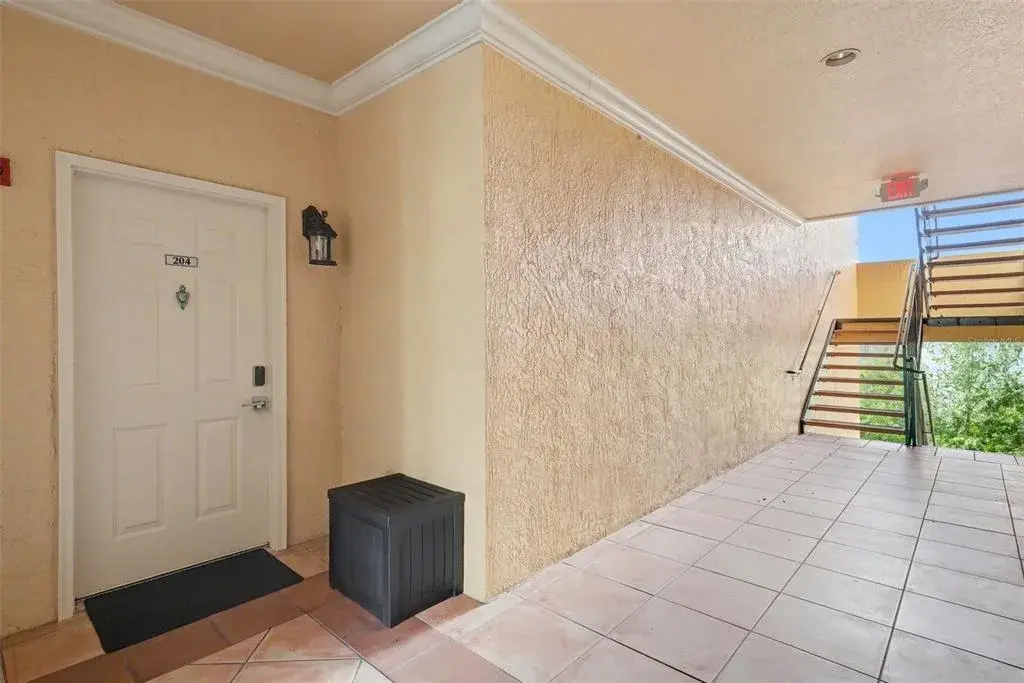 Property for sale at 4306 BAYSIDE VILLAGE DRIVE UNIT 204, TAMPA, FL, 33615