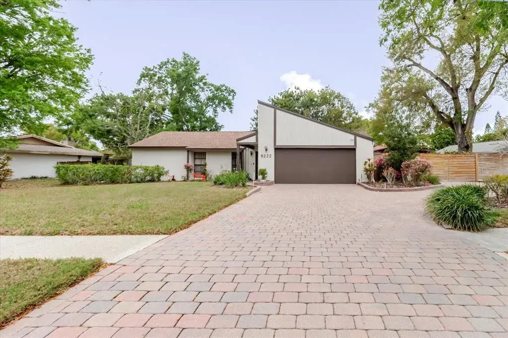 Property for sale at 8222 LA SERENA DRIVE, TAMPA, FL, 33614