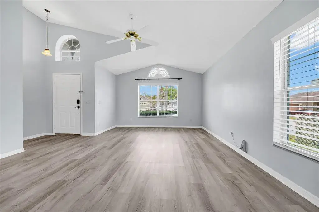 Property for sale at 515 LAKE DAVENPORT BOULEVARD, DAVENPORT, FL, 33897
