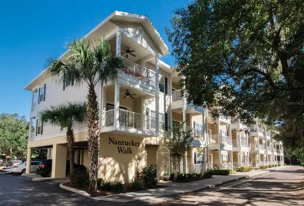 Property for sale at 1440 NW 3RD PLACE UNIT 305, GAINESVILLE, FL, 32603