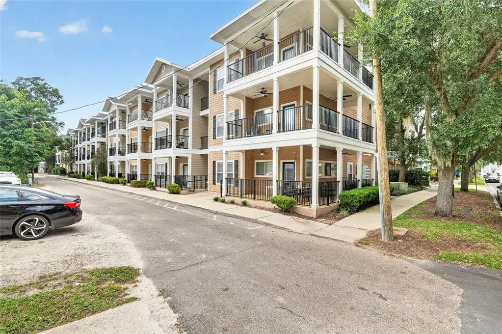 Property for sale at 1440 NW 3RD PLACE UNIT 305, GAINESVILLE, FL, 32603