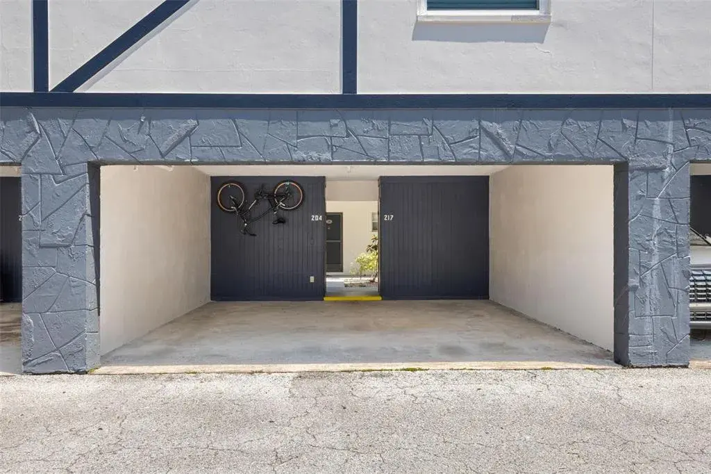 Property for sale at 1147 KING ARTHUR COURT UNIT 204, DUNEDIN, FL, 34698