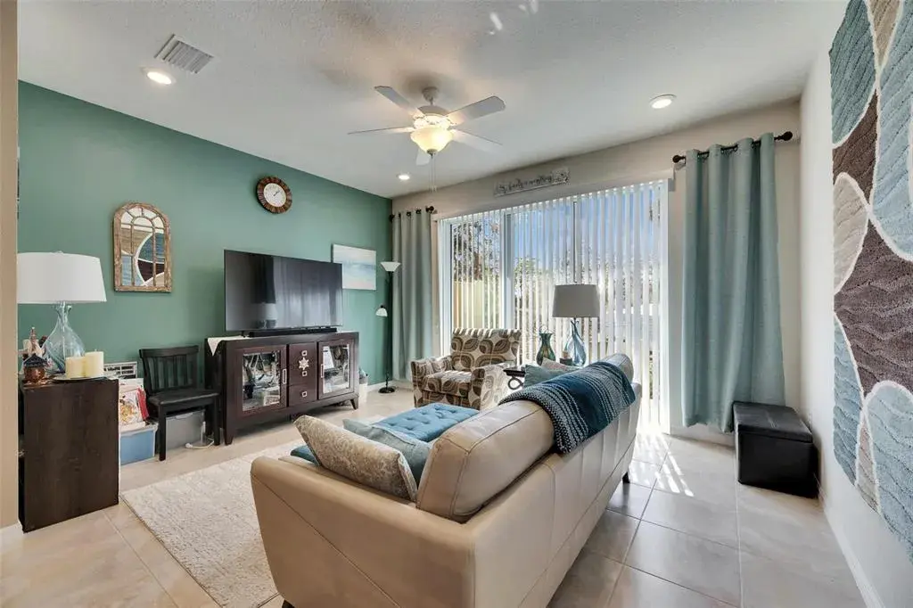 Property for sale at 5312 SYLVESTER LOOP, TAMPA, FL, 33610