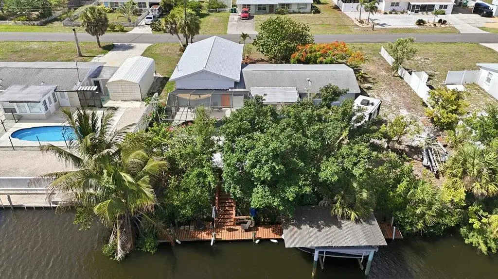 Property for sale at 852 E 6TH STREET, ENGLEWOOD, FL, 34223