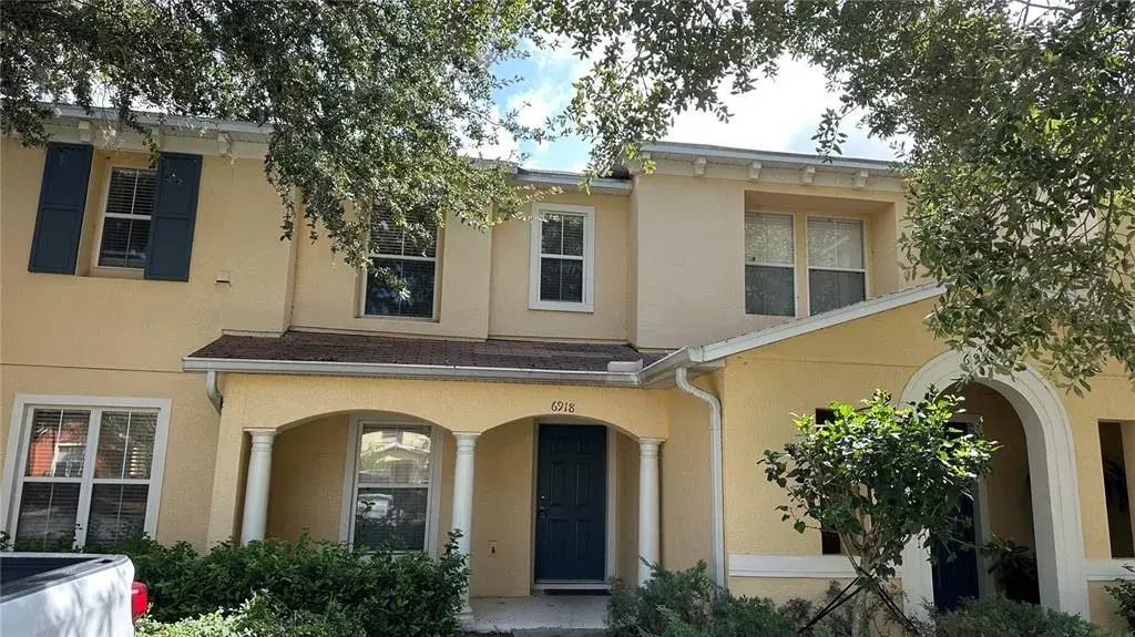 Property for sale at 6918 HAWTHORNE TRACE LANE, RIVERVIEW, FL, 33578