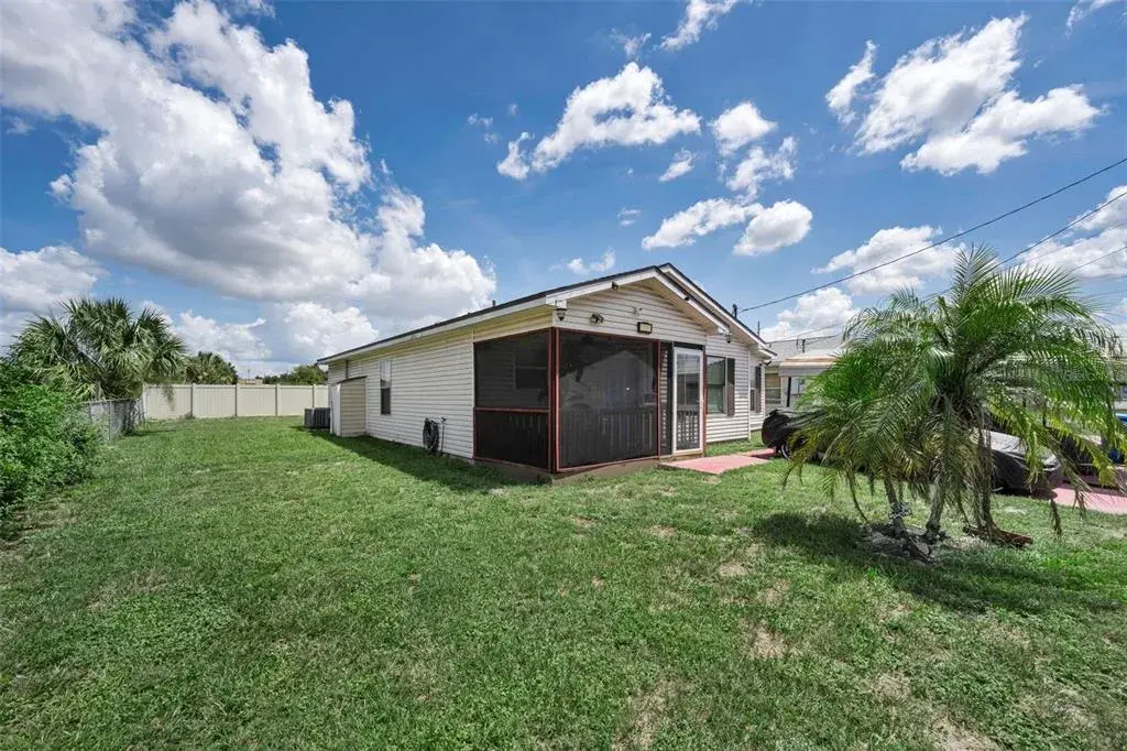 Property for sale at 7526 CAROLTON CIRCLE, TAMPA, FL, 33619