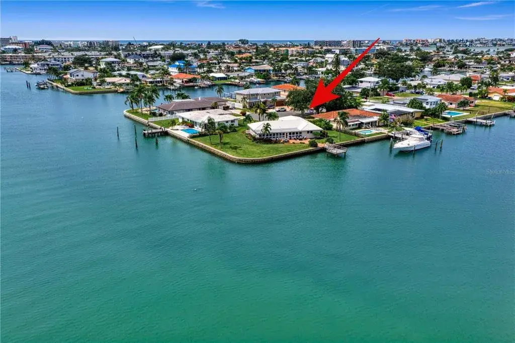 Property for sale at 11625 6TH STREET E, TREASURE ISLAND, FL, 33706