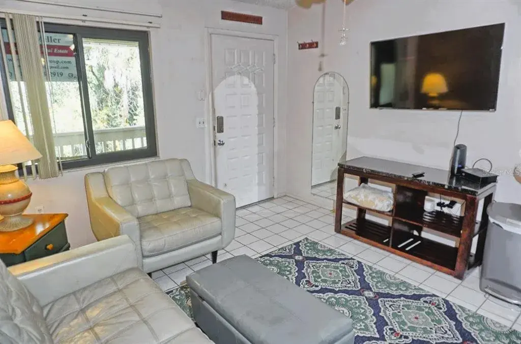 Property for sale at 20893 HAULOVER COVE UNIT E8, LUTZ, FL, 33558