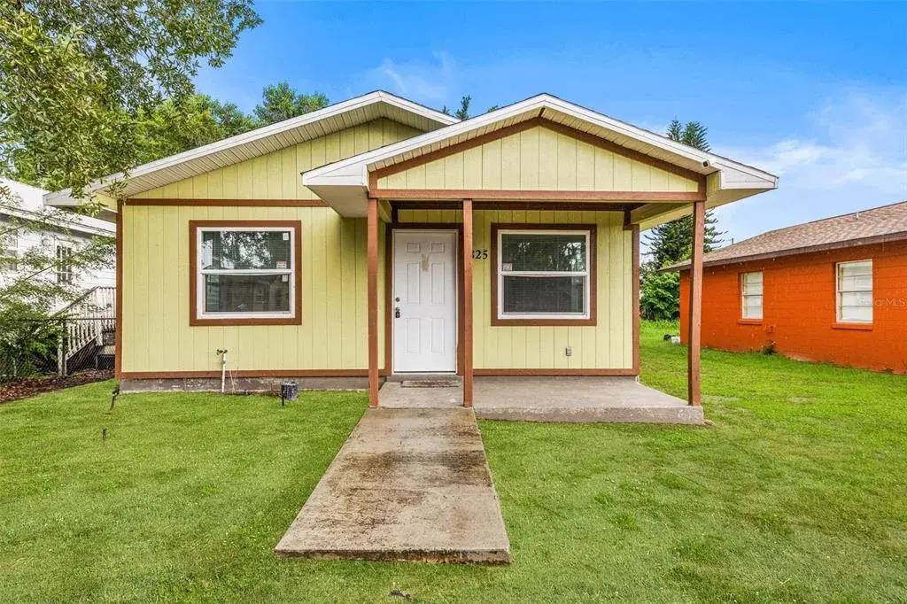 Property for sale at 825 BOOKER AVENUE, SEBRING, FL, 33870
