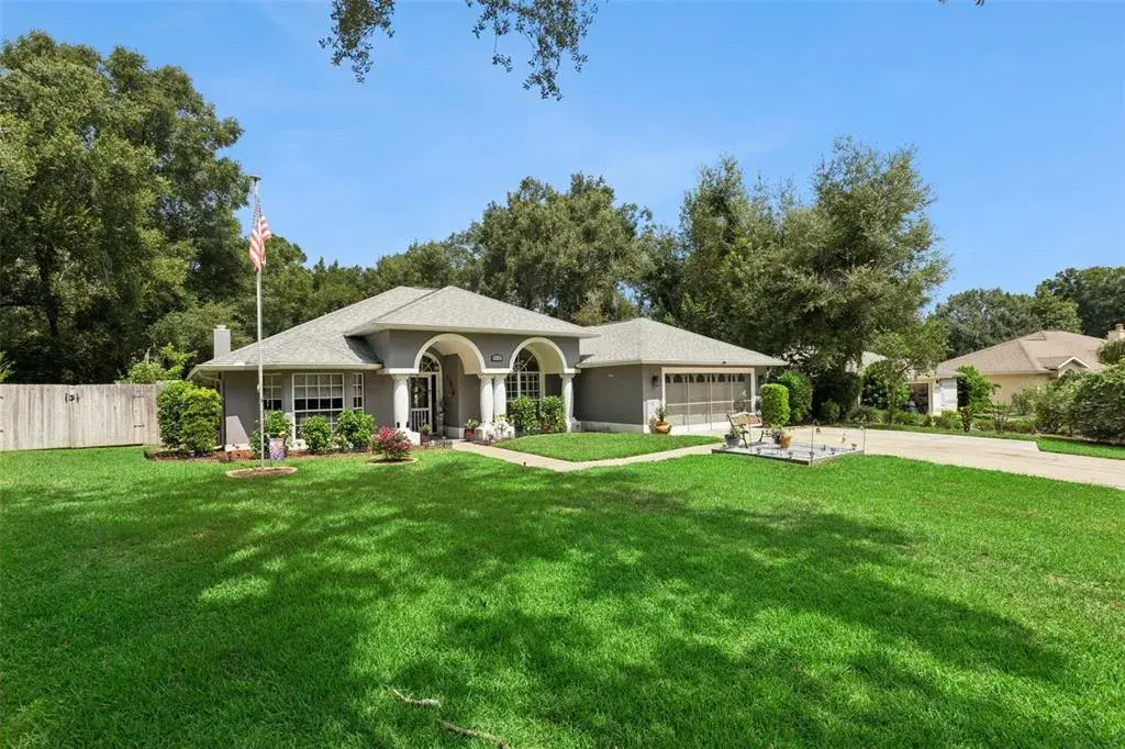 Property for sale at 33440 LAKE BEND CIRCLE, LEESBURG, FL, 34788