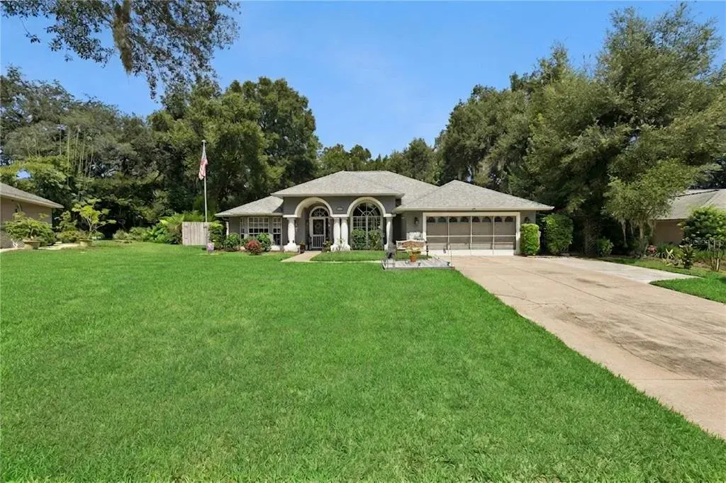 Property for sale at 33440 LAKE BEND CIRCLE, LEESBURG, FL, 34788
