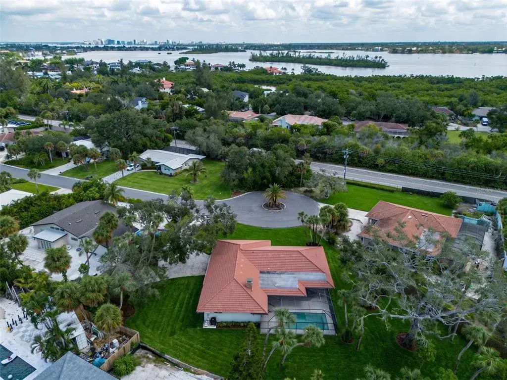 670 Venice Ln, Siesta Key, FL 34242, Virtually altered