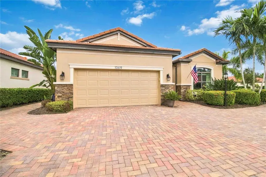 Property for sale at 10619 GLENCORSE TERRACE, BRADENTON, FL, 34211