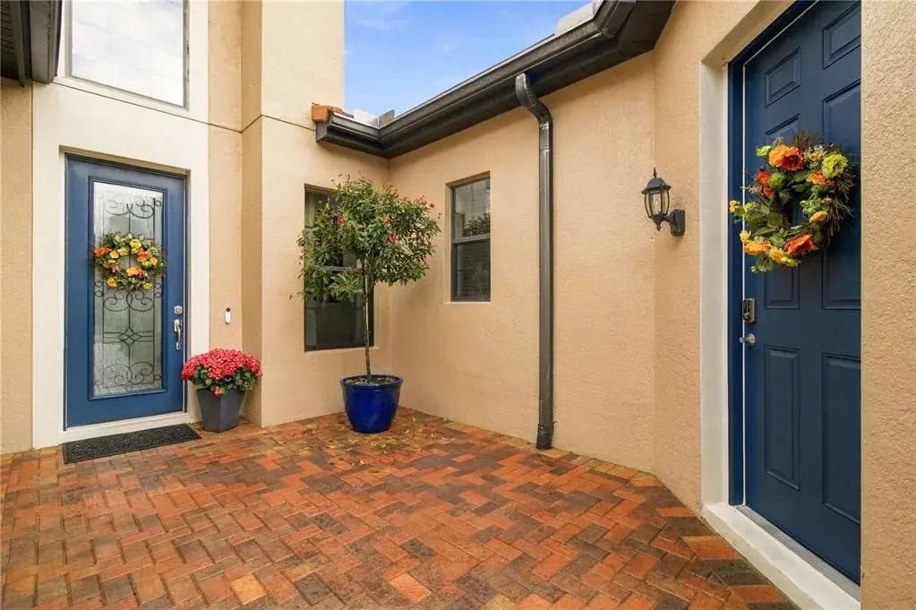 Front door left, casita entrance right