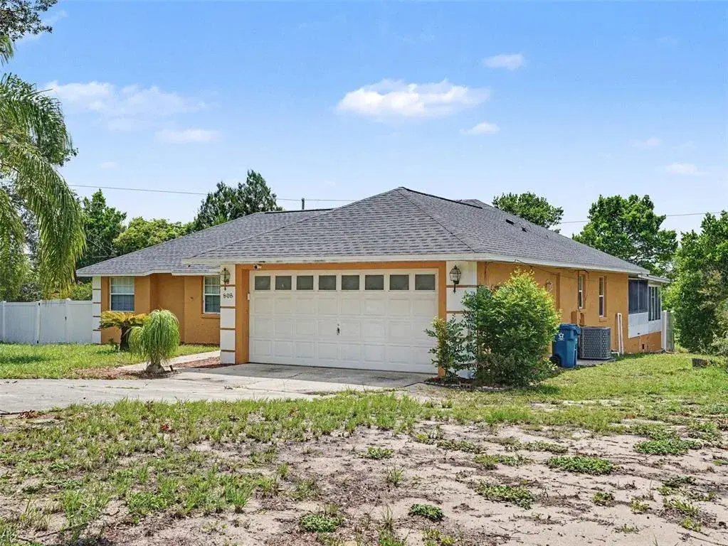 Property for sale at 808 CHAMBERLAIN LOOP, LAKE WALES, FL, 33853