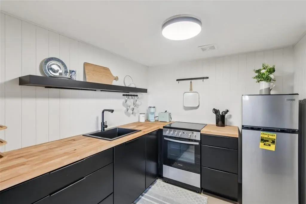 Property for sale at 2043 DENMARK STREET UNIT 75, CLEARWATER, FL, 33763