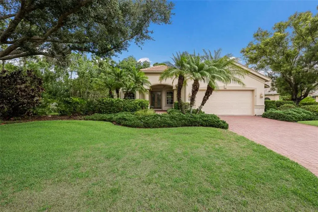 Property for sale at 8005 WATERVIEW BOULEVARD, LAKEWOOD RANCH, FL, 34202