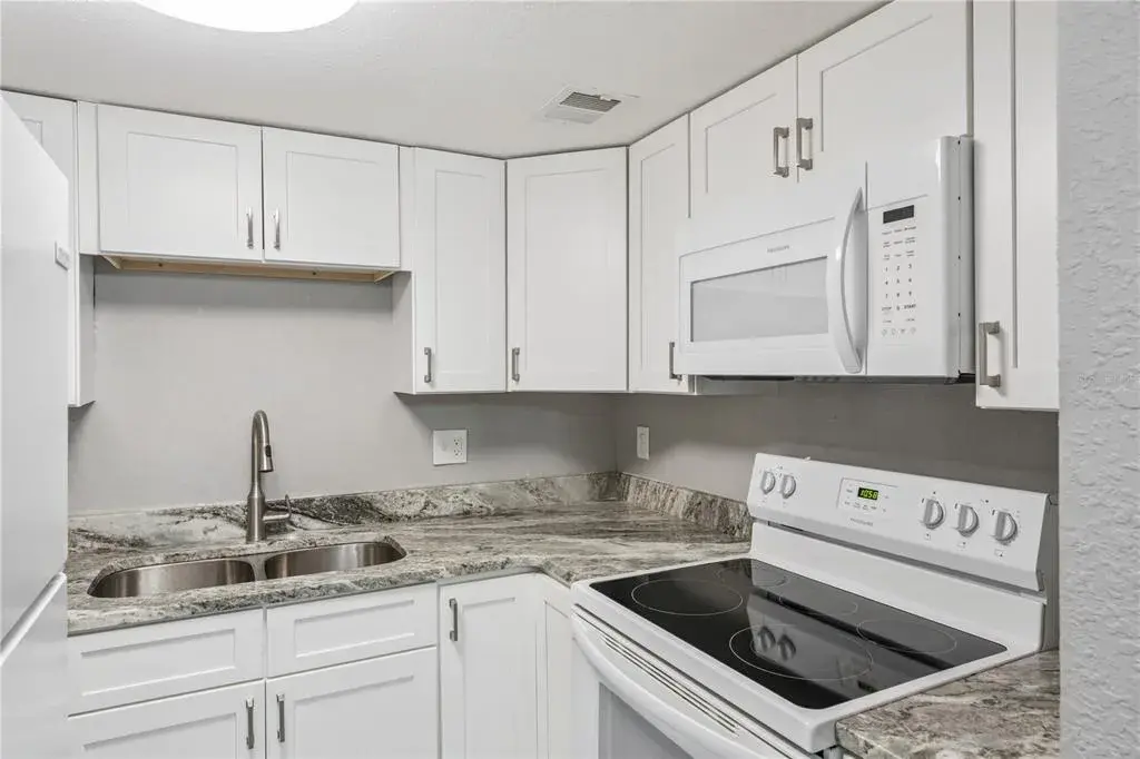 Property for sale at 950 LAKE DESTINY ROAD UNIT B, ALTAMONTE SPRINGS, FL, 32714