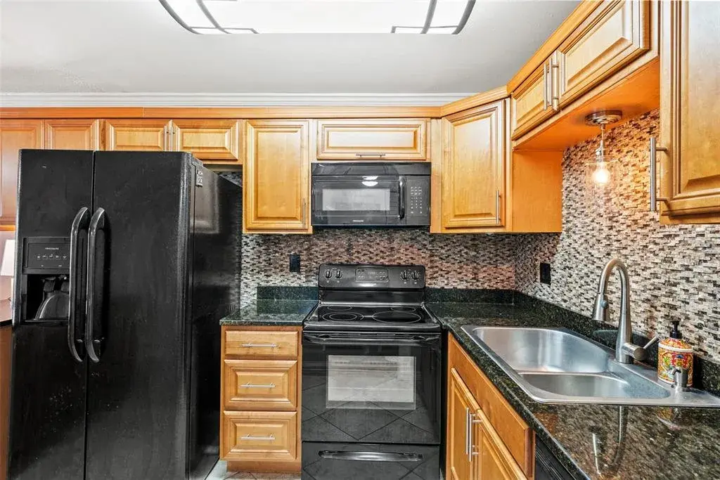 Property for sale at 1860 MASSACHUSETTS AVENUE NE UNIT 206, ST PETERSBURG, FL, 33703