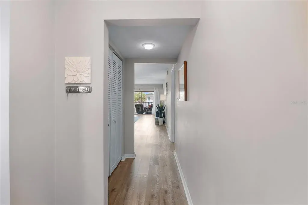 Foyer w/ utility closet