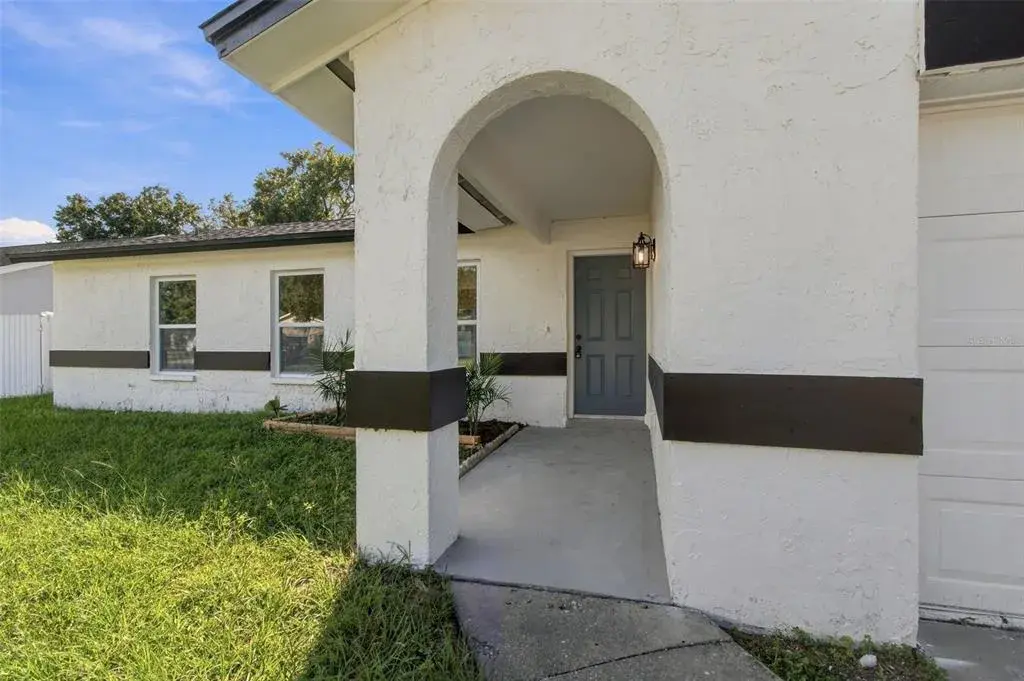 Property for sale at 13918 BRIARDALE LANE, TAMPA, FL, 33618