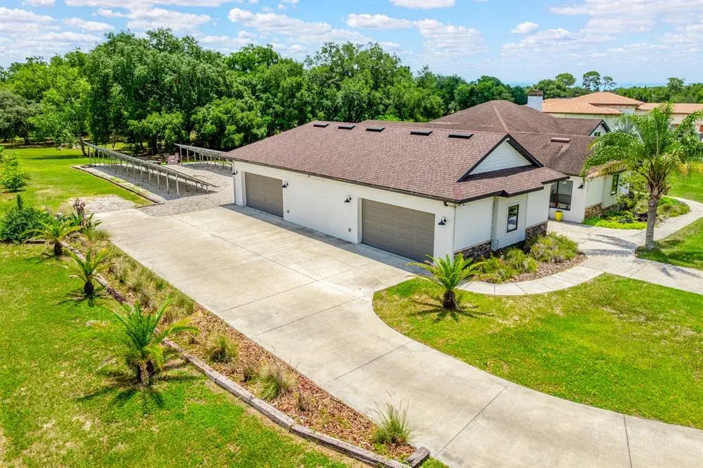 4-car garage!