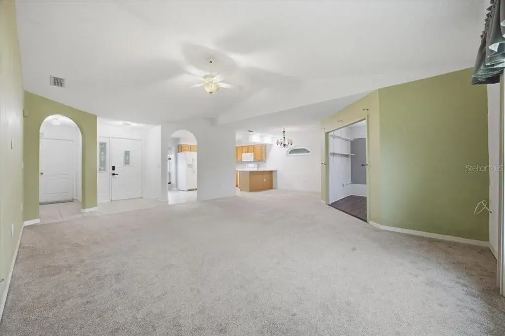 Property for sale at 686 PARADISE POINT, HAINES CITY, FL, 33844