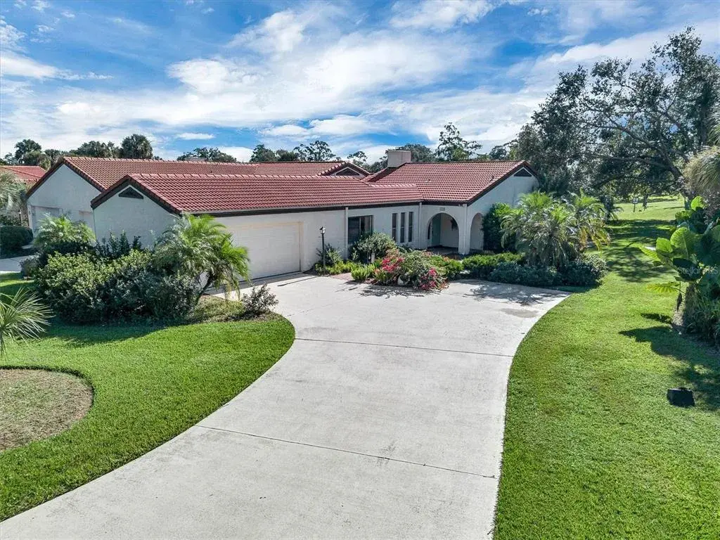 Property for sale at 559 CLUBHOUSE DRIVE, LAKE WALES, FL, 33898