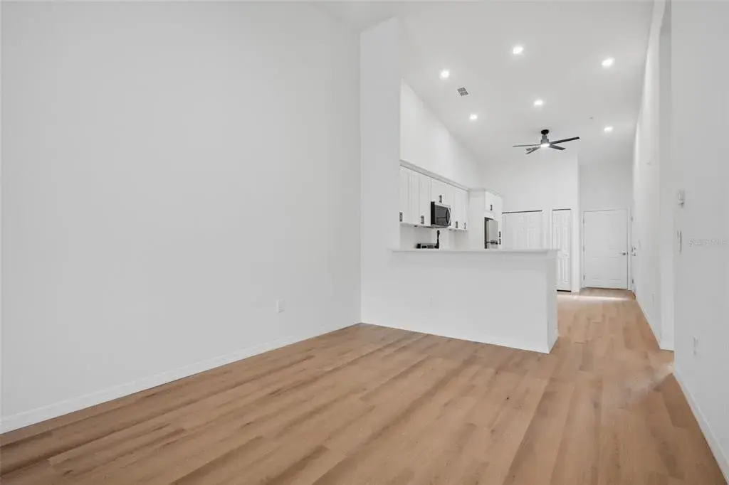 Property for sale at 1411 OAK PL UNIT C, APOPKA, FL, 32712