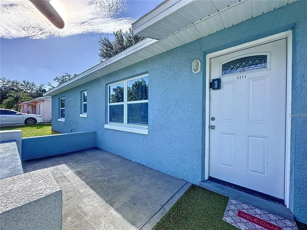 FRONT PORCH AREA