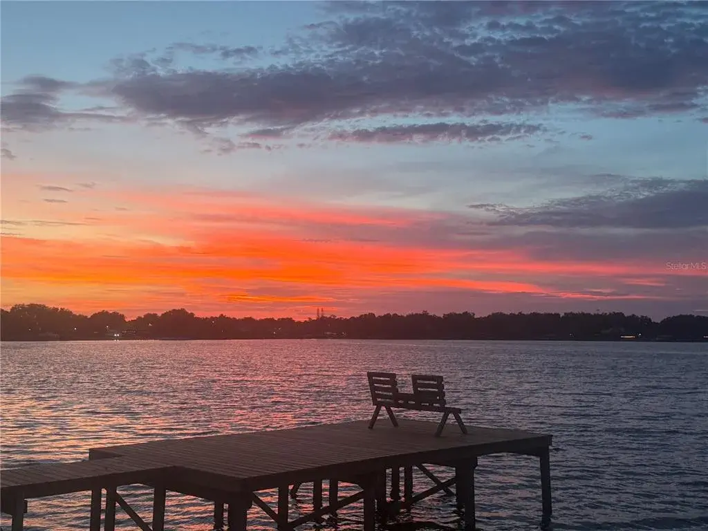 Gorgeous Lake Conway Sunset