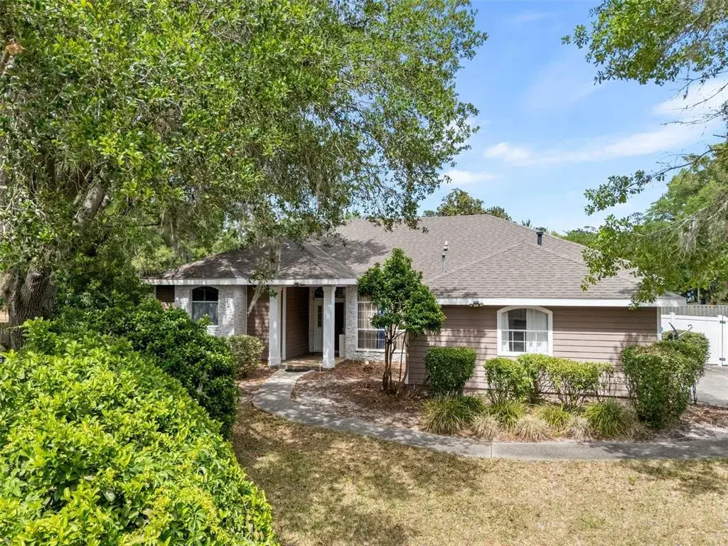 Property for sale at 11520 NW 8TH LANE, GAINESVILLE, FL, 32606