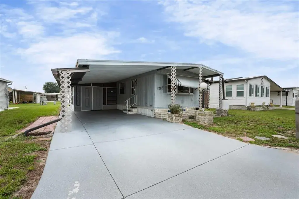 Welcome to Oaks Royal own your land 55+ community.