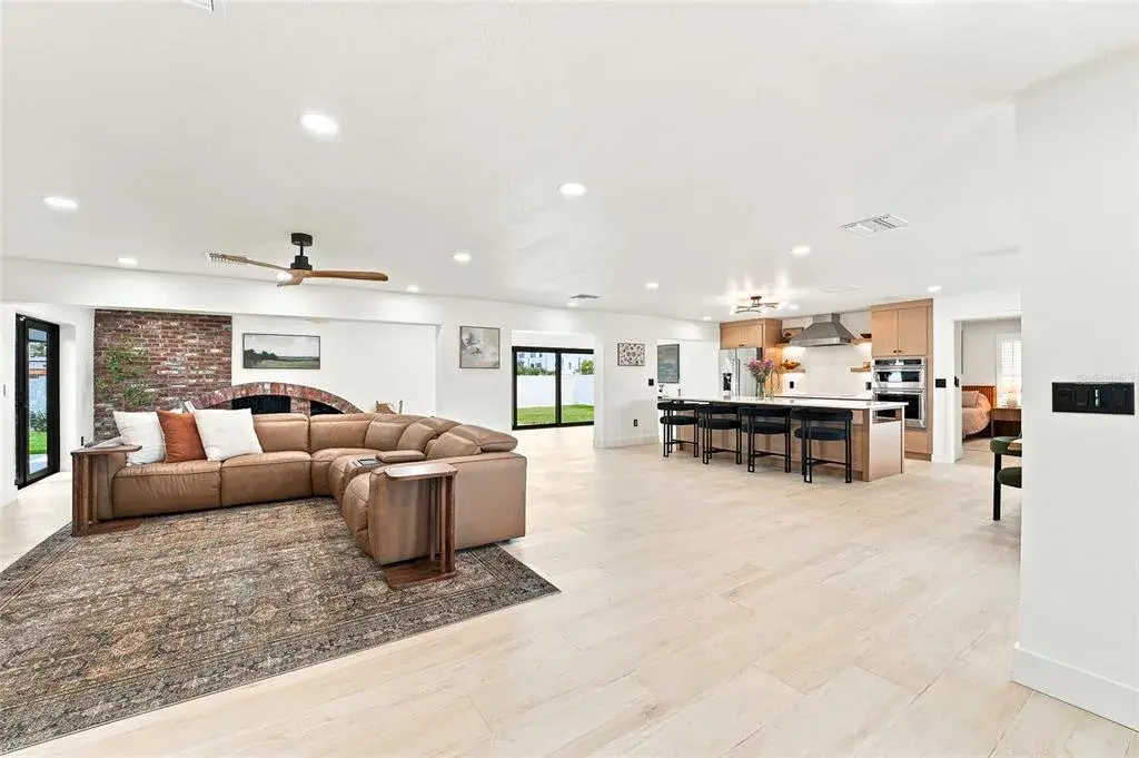 Property for sale at 6241 TANGLEWOOD DRIVE NE, ST PETERSBURG, FL, 33702