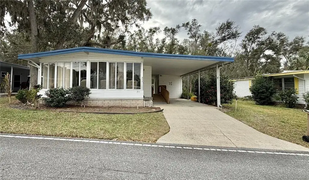 Property for sale at 211 ASPEN CIRCLE, LEESBURG, FL, 34748