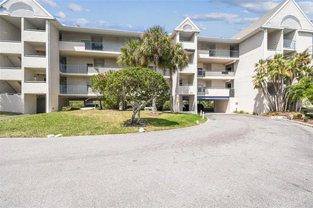 Property for sale at 5537 SEA FOREST DRIVE UNIT 301, NEW PORT RICHEY, FL, 34652