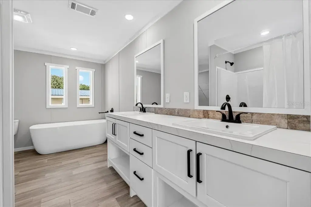 Property for sale at 2207 HIALEAH AVENUE, LEESBURG, FL, 34748