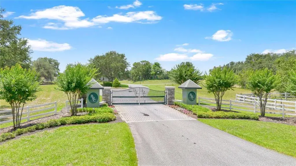 Property for sale at GRAND OAK LANE, TAVARES, FL, 32778