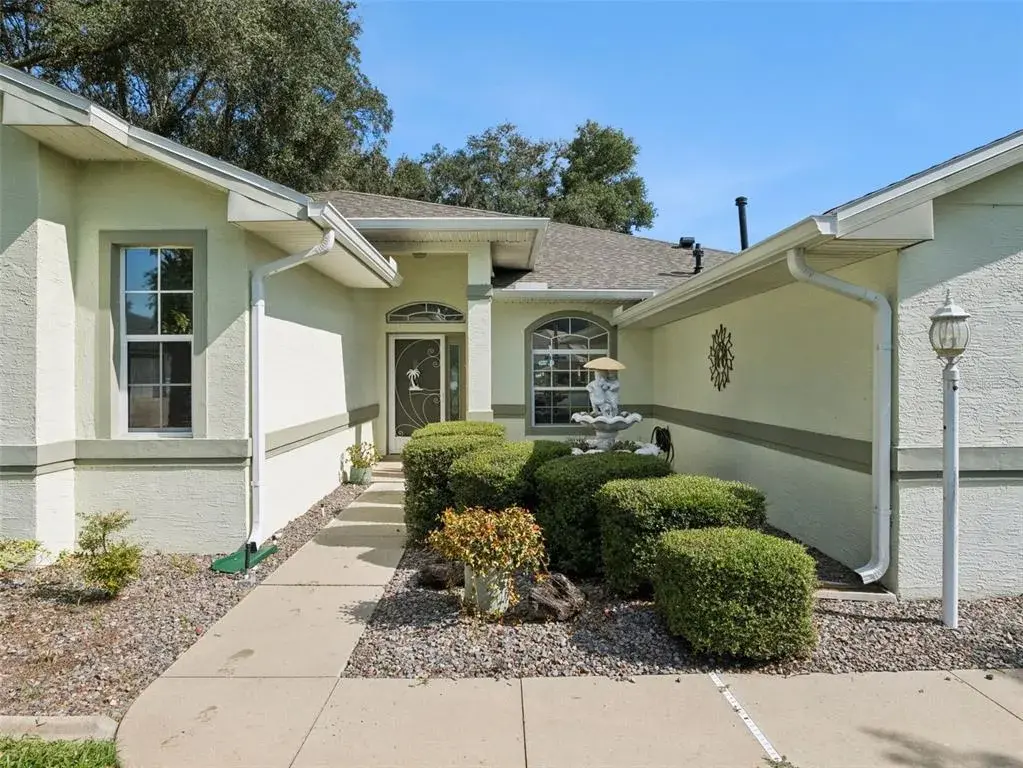 Property for sale at 5401 ESSEX COURT, LEESBURG, FL, 34748