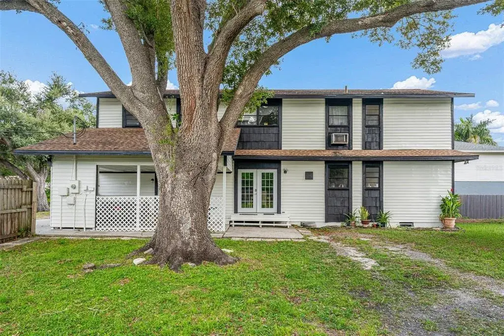 5 OR 6  BEDROOMS 4 BATHS