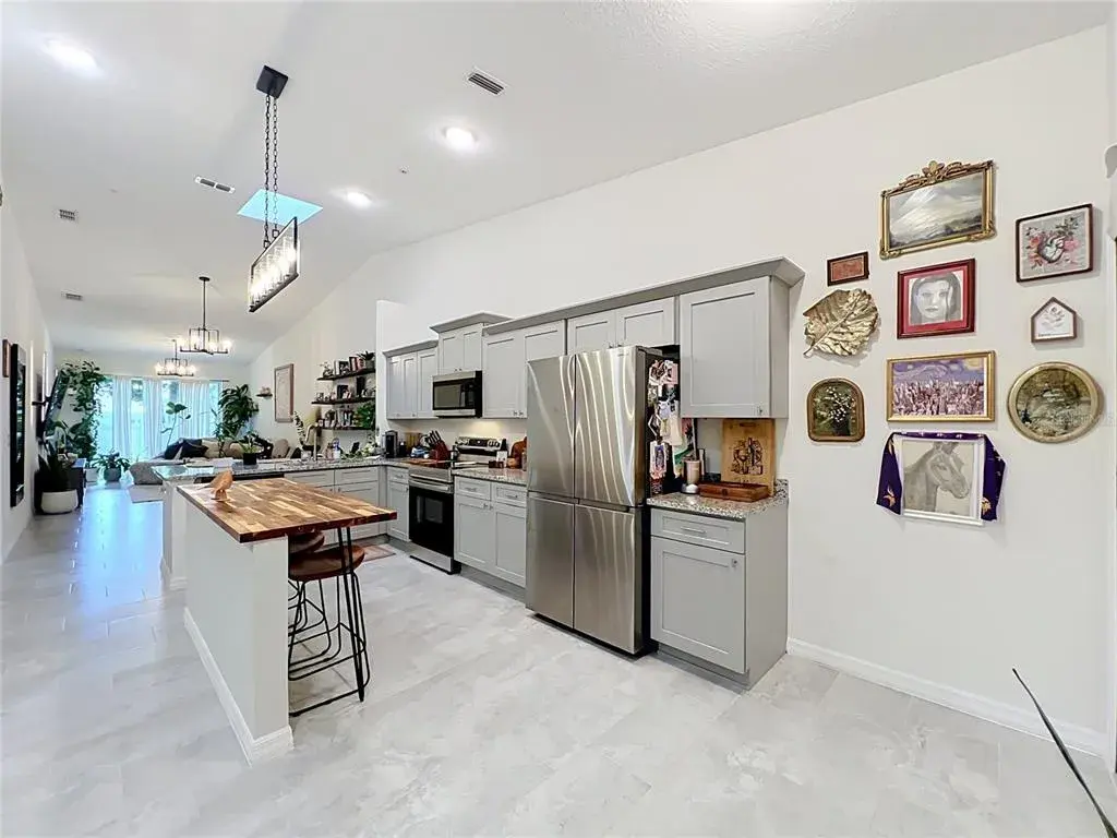 Property for sale at 1415 OAK PLACE UNIT D, APOPKA, FL, 32712