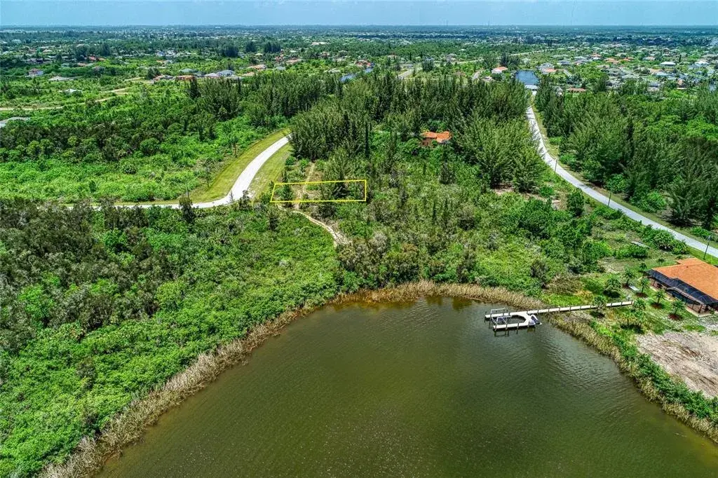 Unique Location Overlooking a Preserve.